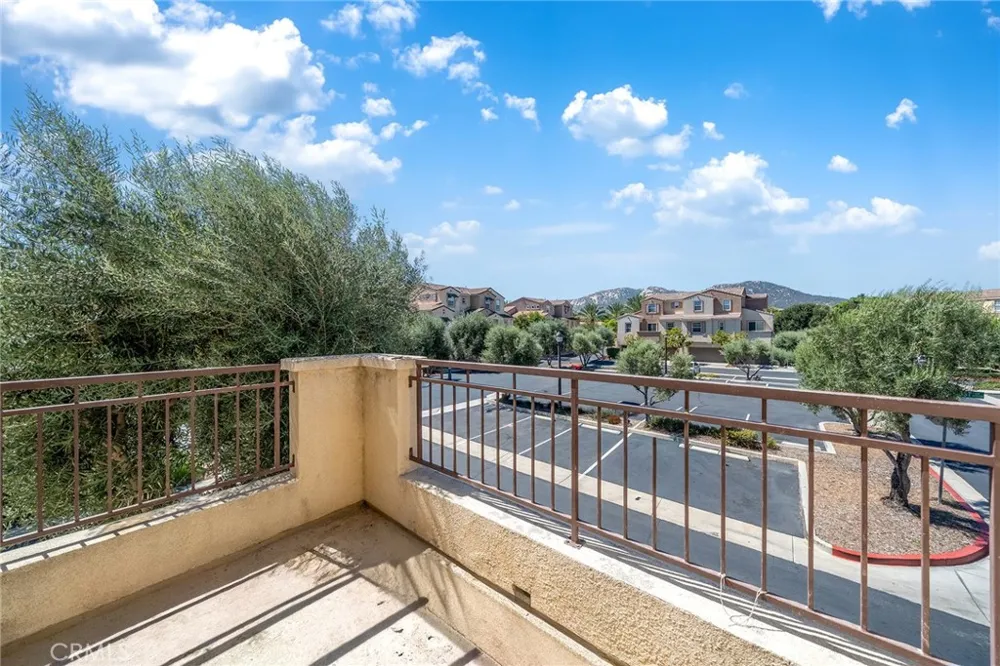 44940 Honey Locust Temecula, CA 92592