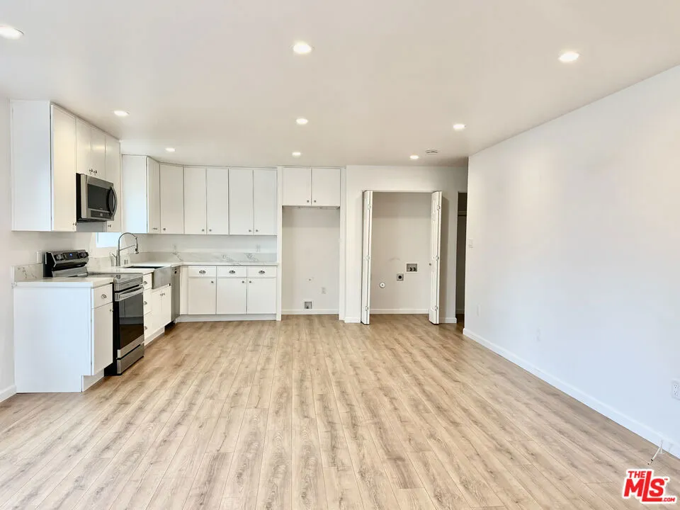 384 Hargrave Street #1/2 Inglewood, CA 90302
