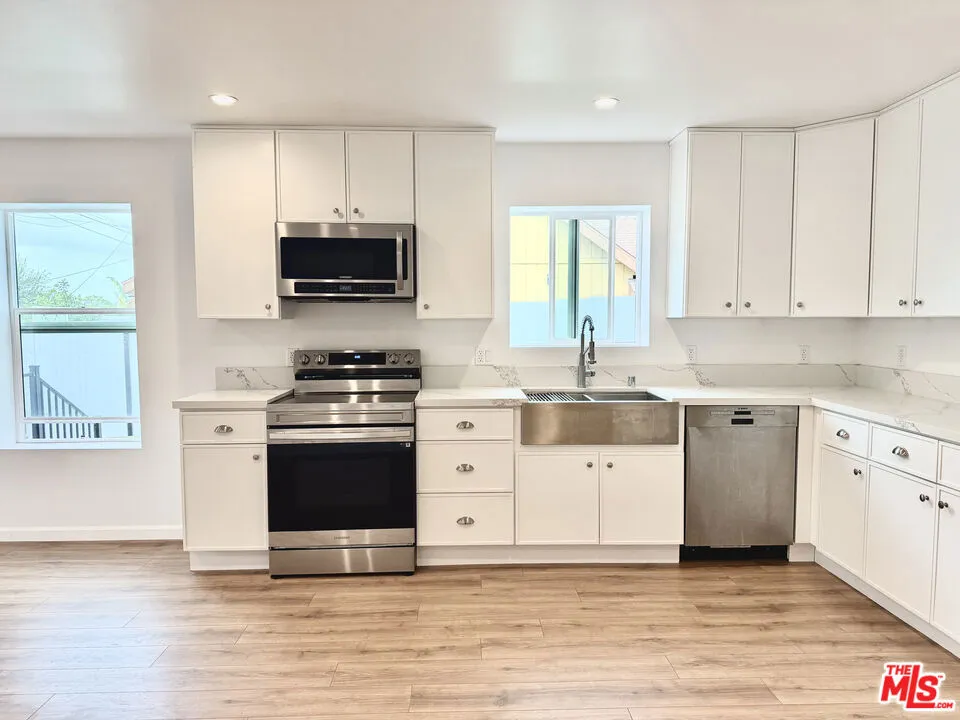 384 Hargrave Street #1/2 Inglewood, CA 90302