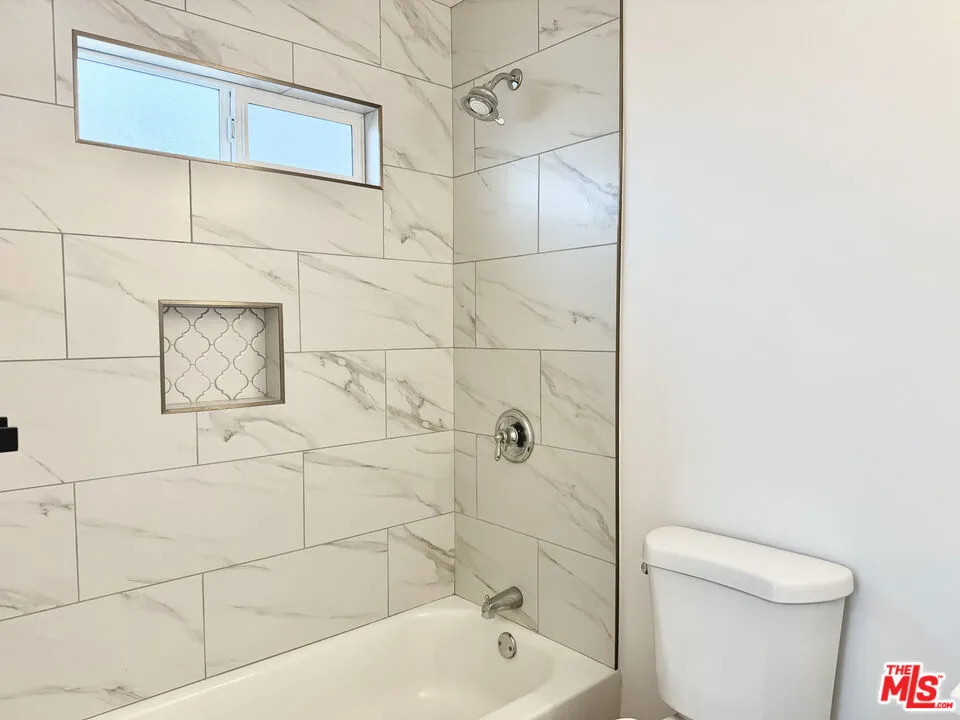 384 Hargrave Street #1/2 Inglewood, CA 90302