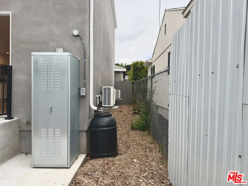384 Hargrave Street #1/2 Inglewood, CA 90302