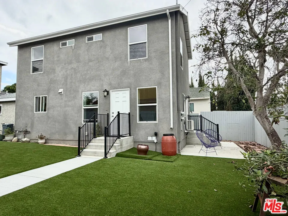 384 Hargrave Street #1/2 Inglewood, CA 90302