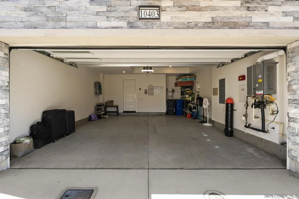 10403 Adamson San Diego, CA 92126