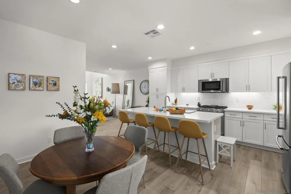 10403 Adamson San Diego, CA 92126