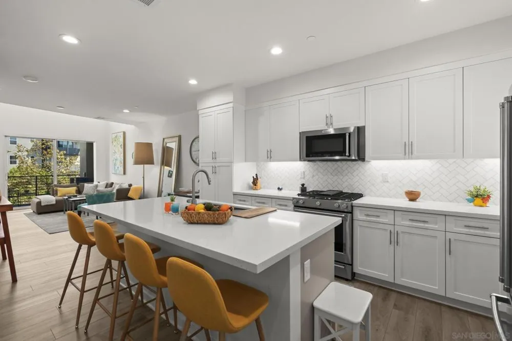 10403 Adamson San Diego, CA 92126