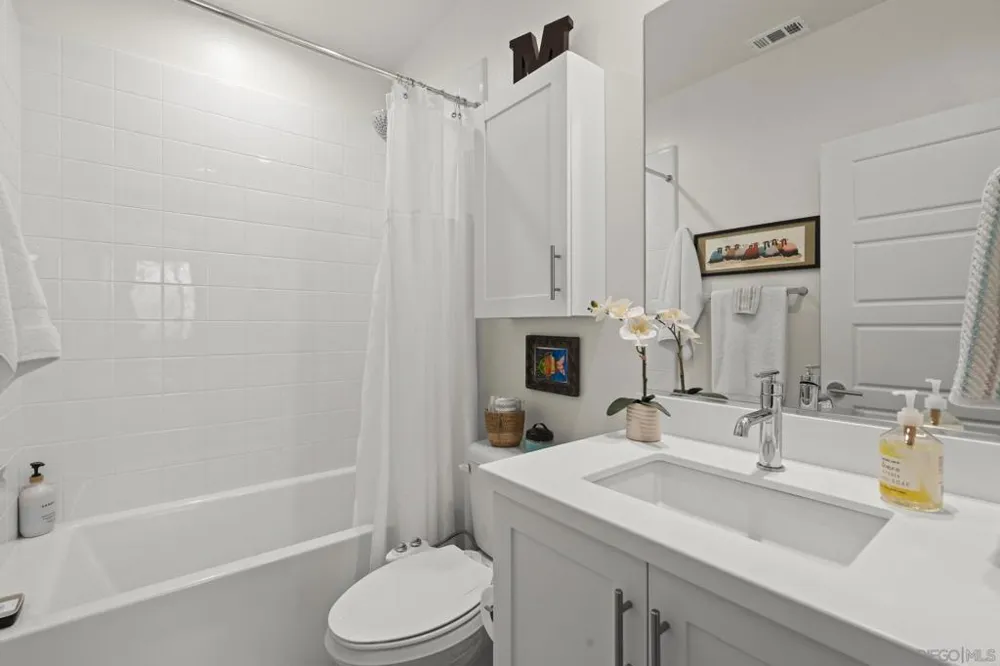 10403 Adamson San Diego, CA 92126