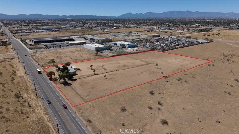 9989 E AVENUE Hesperia, CA 92345