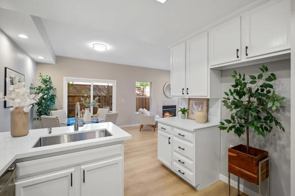 105 Chalet Woods Circle Campbell, CA 95008
