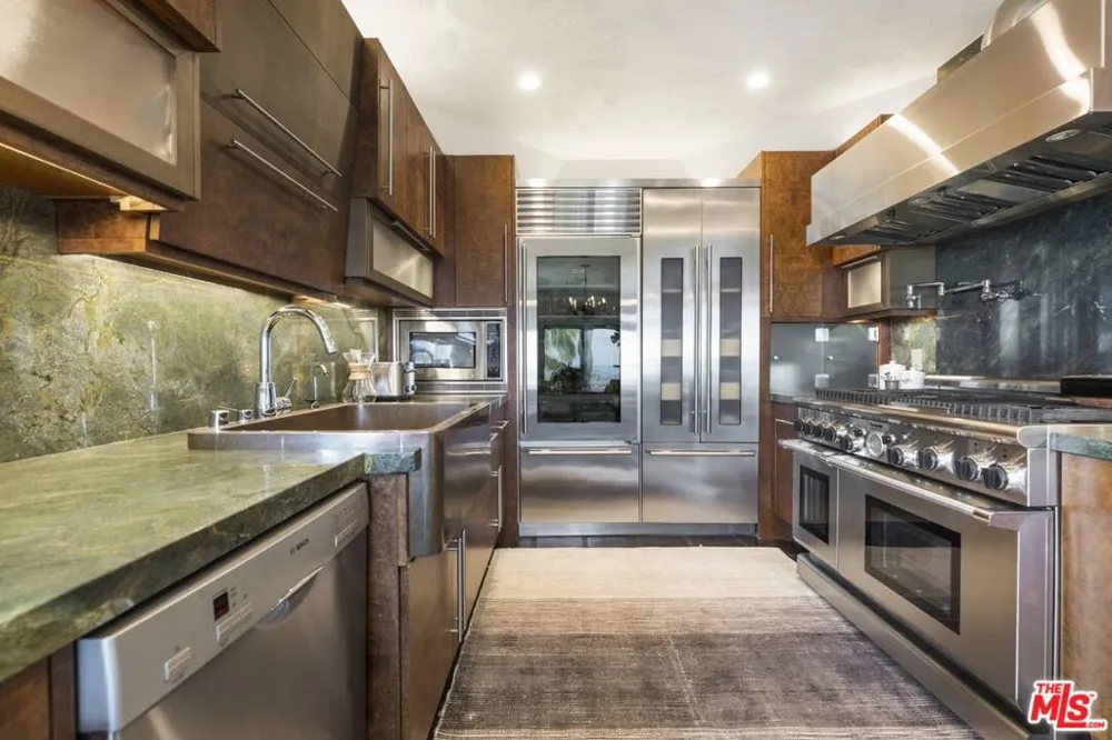 6383 Quebec Drive Los Angeles, CA 90068