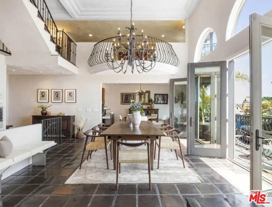 6383 Quebec Drive Los Angeles, CA 90068
