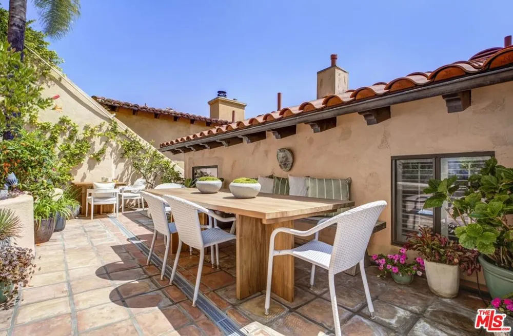 6383 Quebec Drive Los Angeles, CA 90068