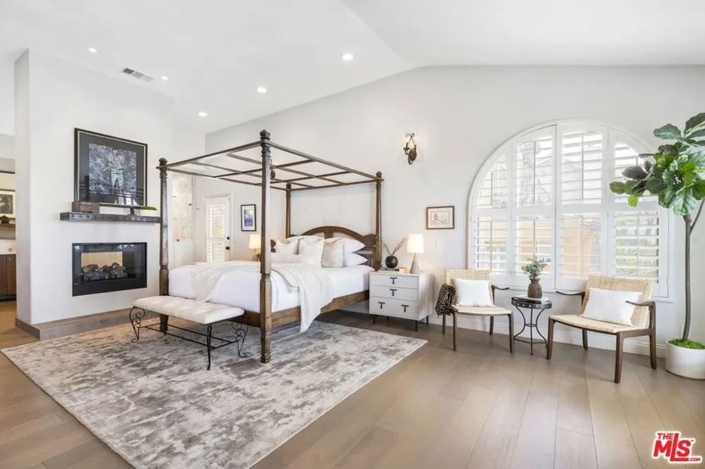 6383 Quebec Drive Los Angeles, CA 90068