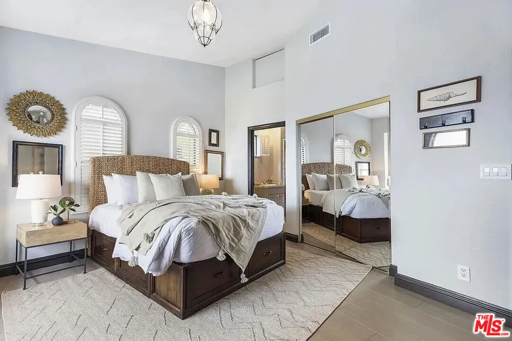 6383 Quebec Drive Los Angeles, CA 90068