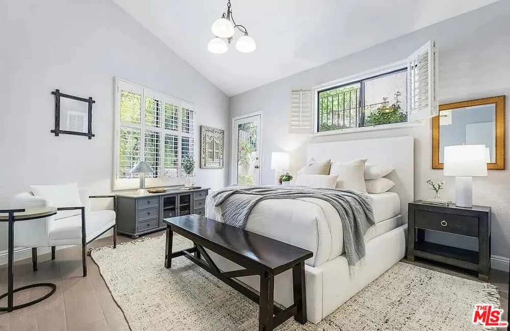 6383 Quebec Drive Los Angeles, CA 90068