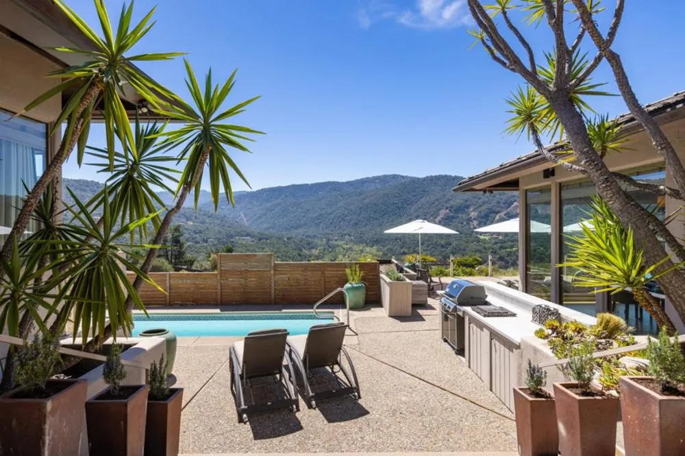 224 Vista Verde Carmel Valley, CA 93924