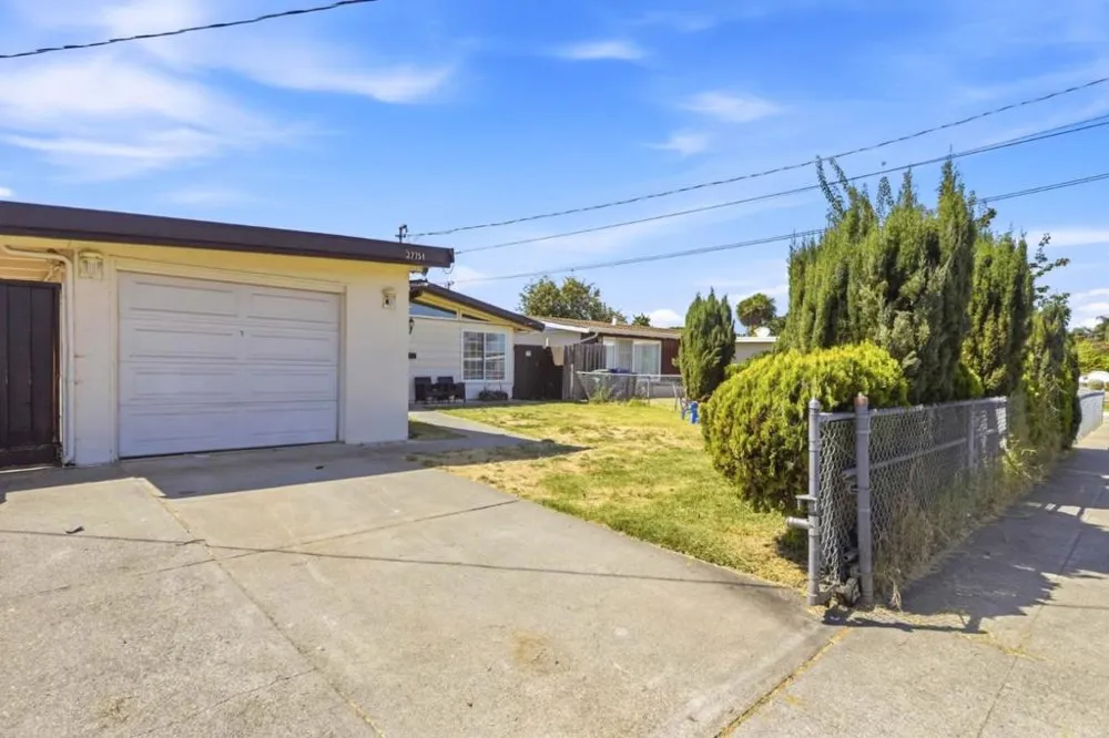27751 Orlando Avenue Hayward, CA 94545