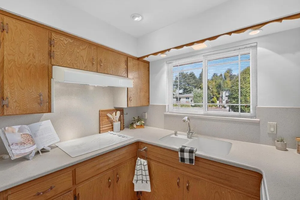 2201 40th Avenue Santa Cruz, CA 95062
