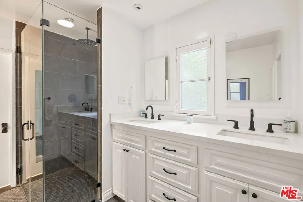 465 Westmount Drive West Hollywood, CA 90048