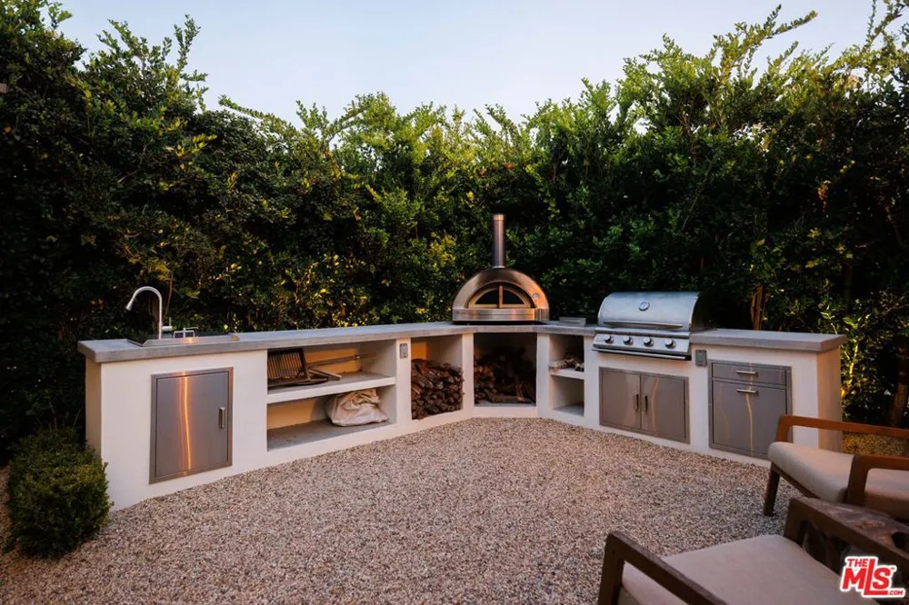 465 Westmount Drive West Hollywood, CA 90048