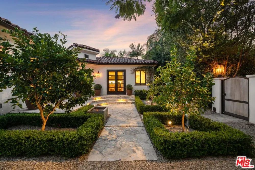 465 Westmount Drive West Hollywood, CA 90048