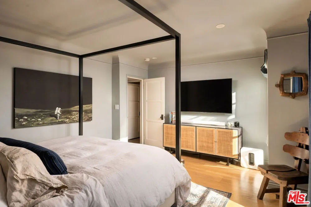 465 Westmount Drive West Hollywood, CA 90048