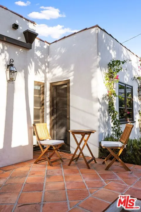 465 Westmount Drive West Hollywood, CA 90048