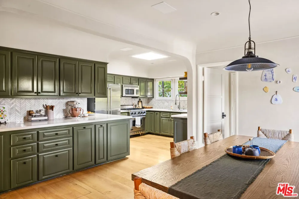 465 Westmount Drive West Hollywood, CA 90048