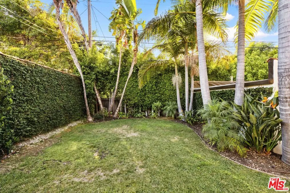 465 Westmount Drive West Hollywood, CA 90048