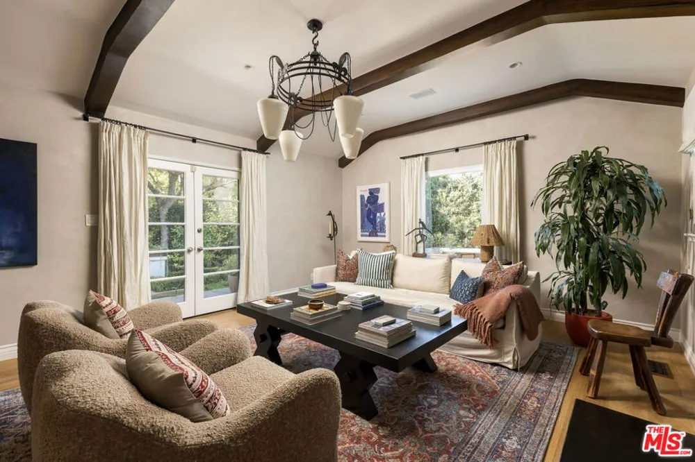 465 Westmount Drive West Hollywood, CA 90048