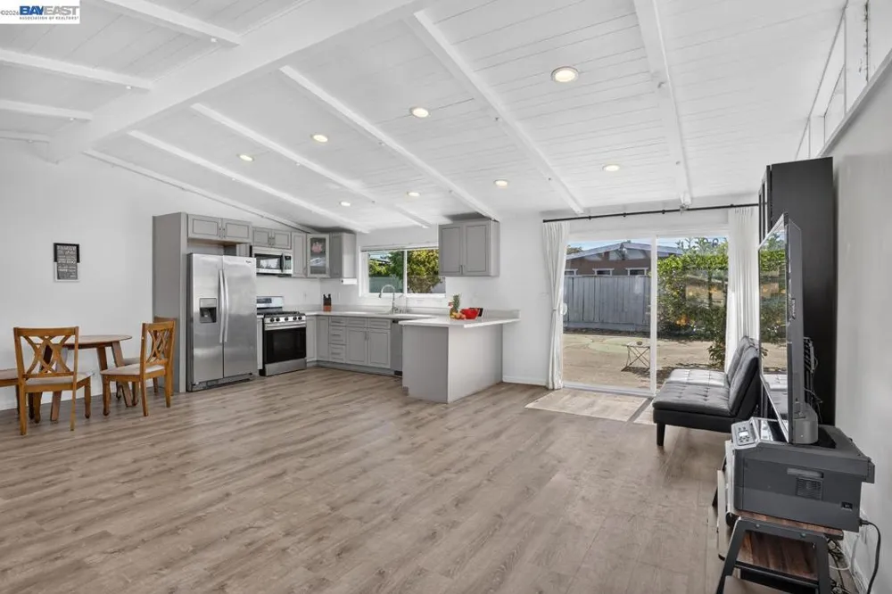 2786 Bal Harbor Ln Hayward, CA 94545