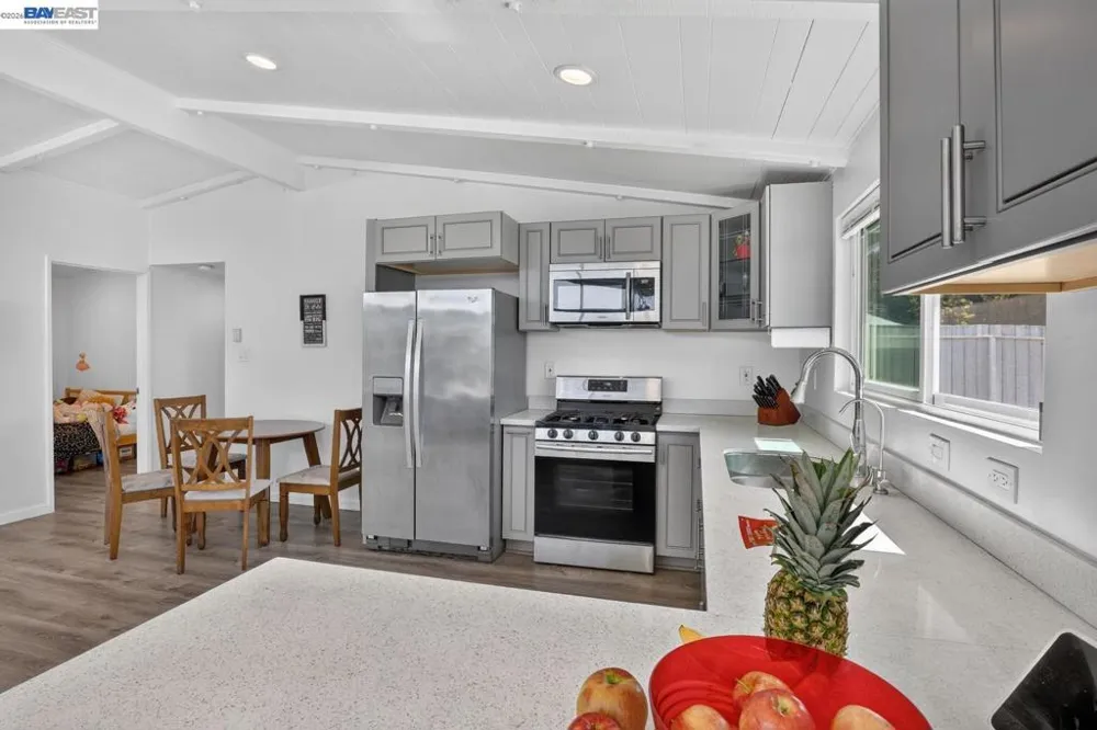 2786 Bal Harbor Ln Hayward, CA 94545