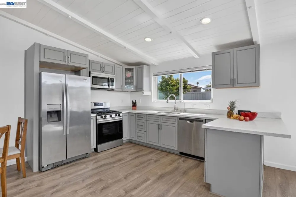 2786 Bal Harbor Ln Hayward, CA 94545