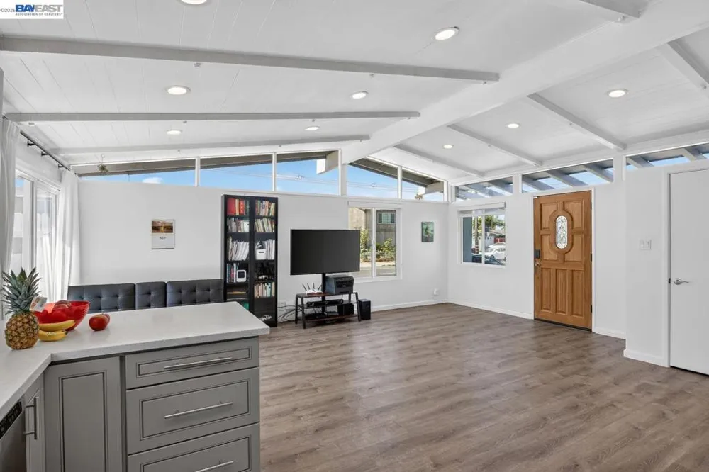 2786 Bal Harbor Ln Hayward, CA 94545