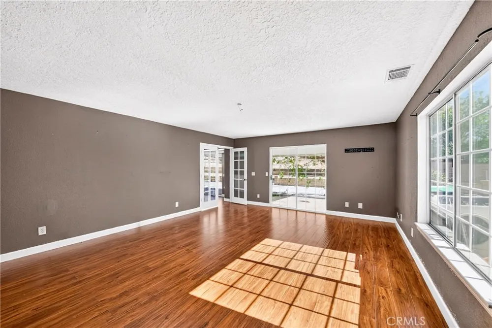 13573 Sunset Drive Apple Valley, CA 92308