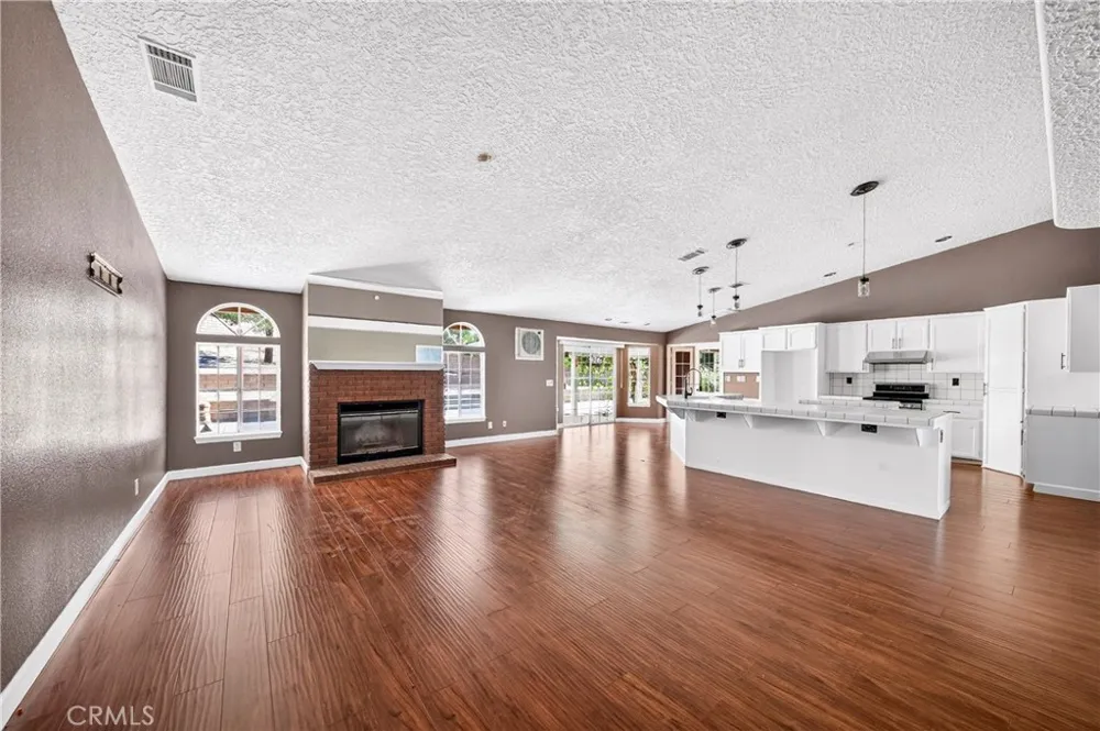 13573 Sunset Drive Apple Valley, CA 92308