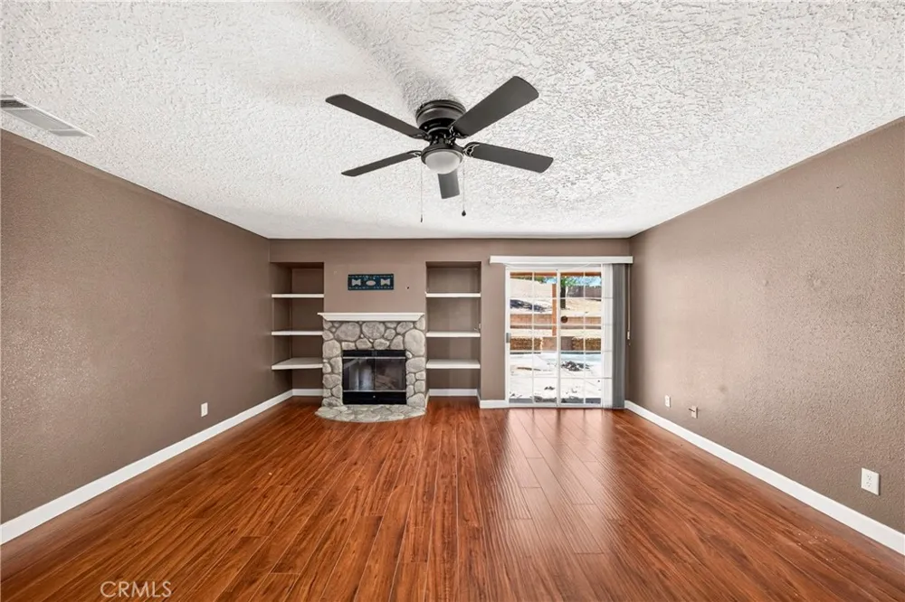 13573 Sunset Drive Apple Valley, CA 92308