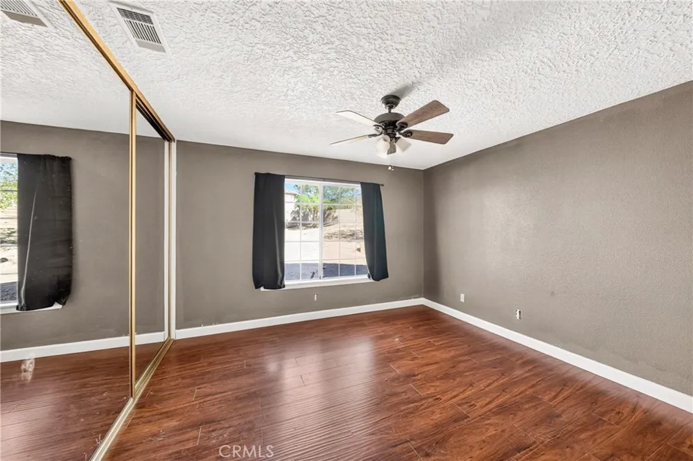 13573 Sunset Drive Apple Valley, CA 92308