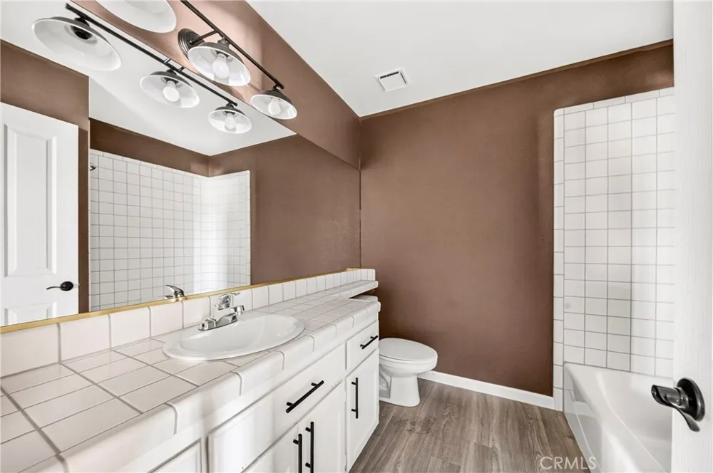 13573 Sunset Drive Apple Valley, CA 92308
