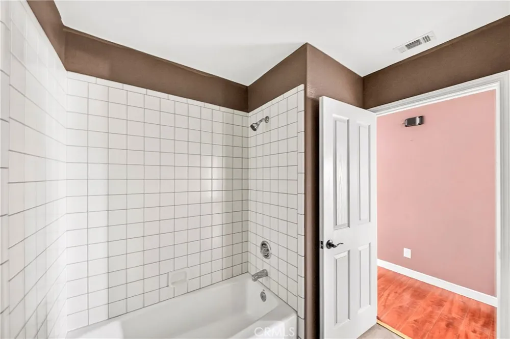 13573 Sunset Drive Apple Valley, CA 92308