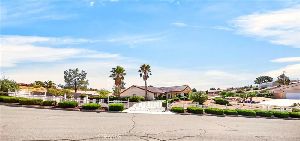 13573 Sunset Drive Apple Valley, CA 92308