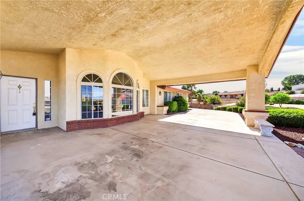 13573 Sunset Drive Apple Valley, CA 92308