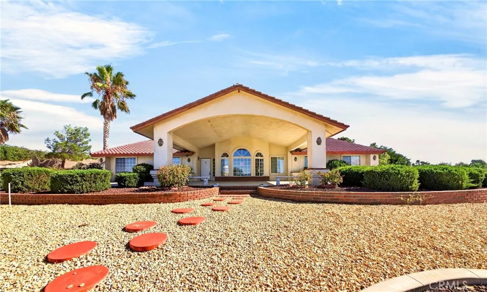 13573 Sunset Drive Apple Valley, CA 92308