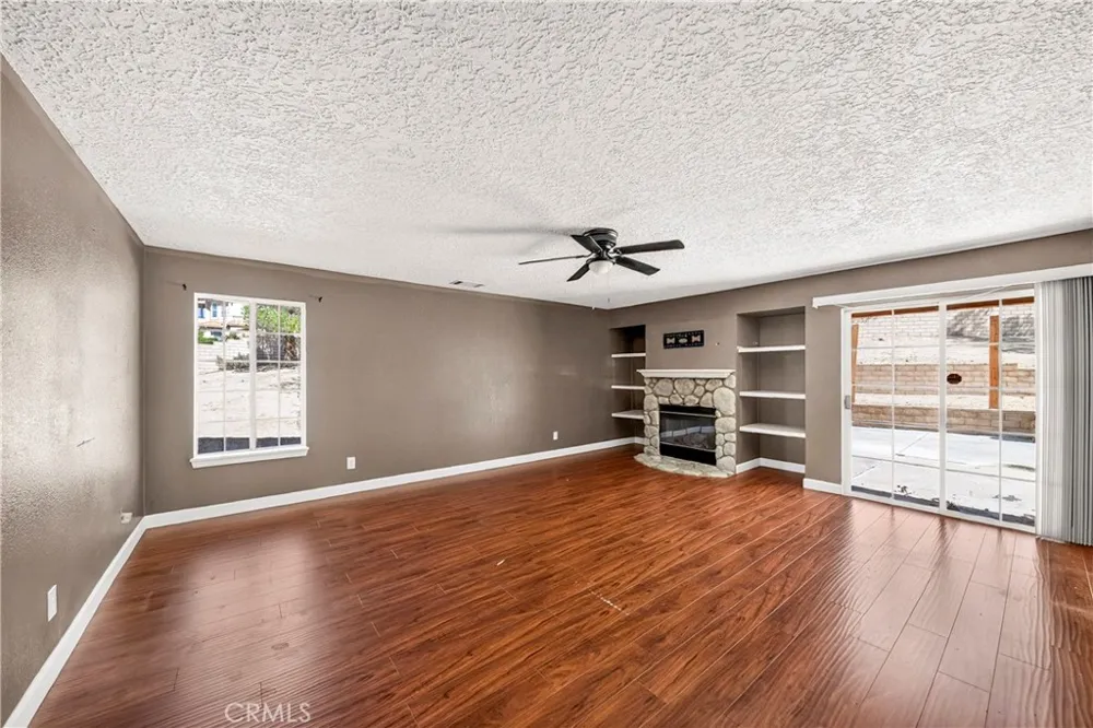 13573 Sunset Drive Apple Valley, CA 92308