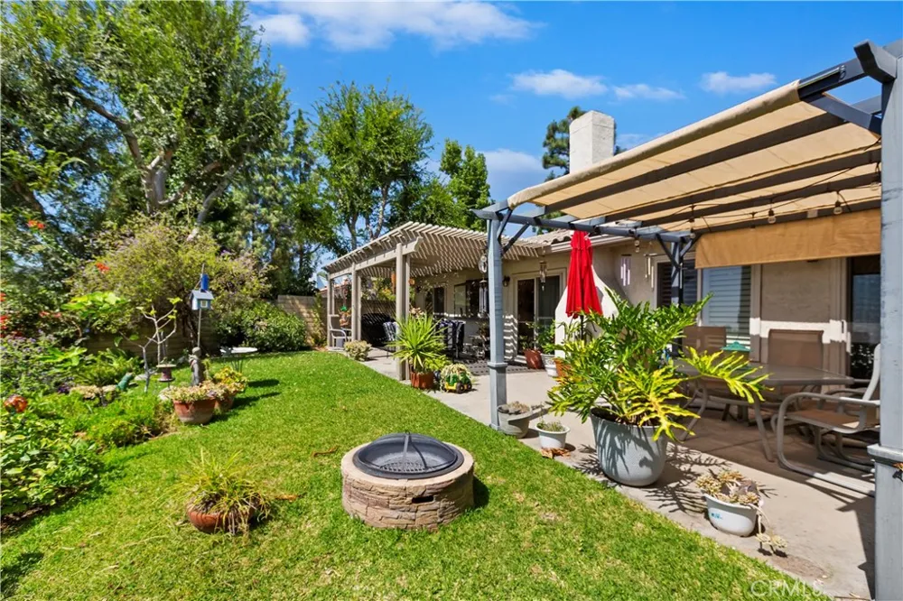 1082 23rd St Upland, CA 91784