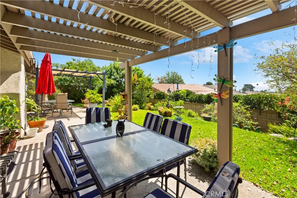 1082 23rd St Upland, CA 91784