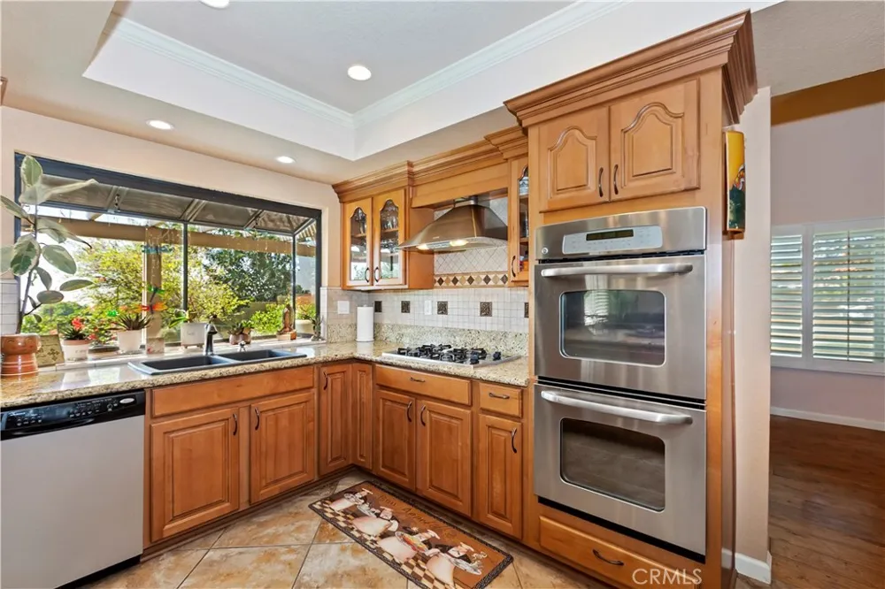 1082 23rd St Upland, CA 91784