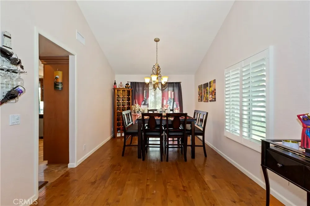 1082 23rd St Upland, CA 91784