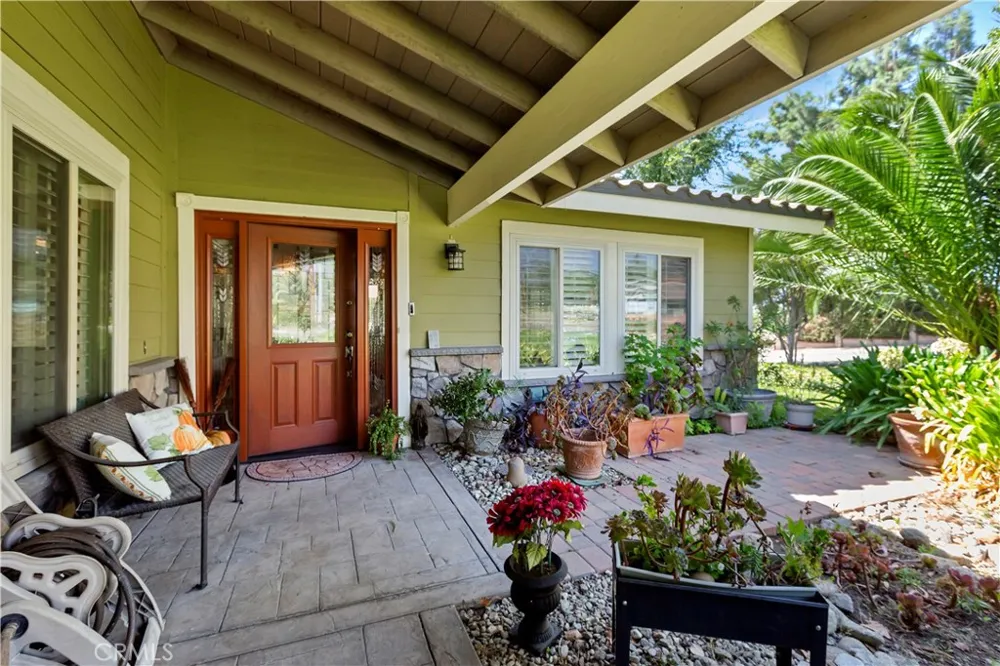 1082 23rd St Upland, CA 91784