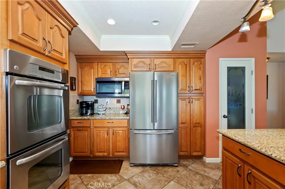 1082 23rd St Upland, CA 91784