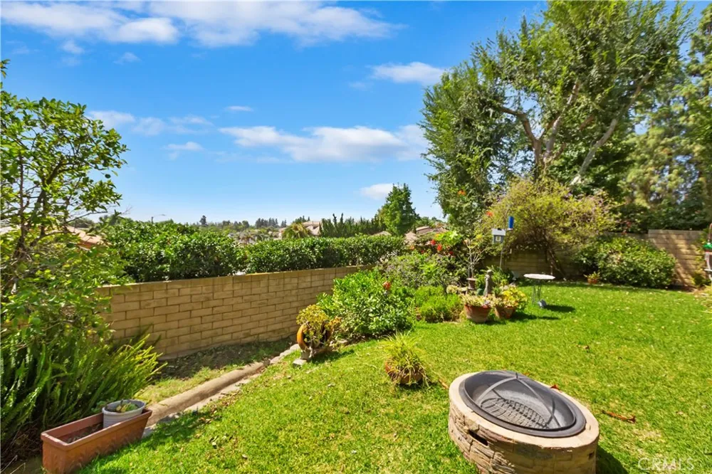 1082 23rd St Upland, CA 91784